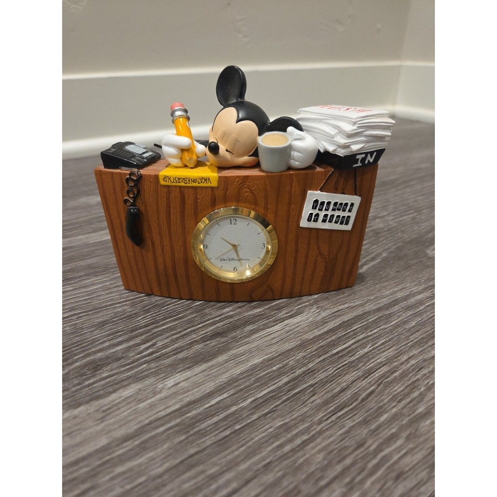 Walt Disney World - Mickey Mouse - Sleeping at Mickey's Vacation Desk Clock